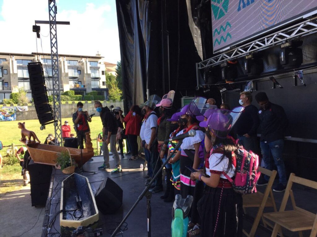 (Español) Cartas náuticas III Desembarca el Escuadrón 421 en Galicia